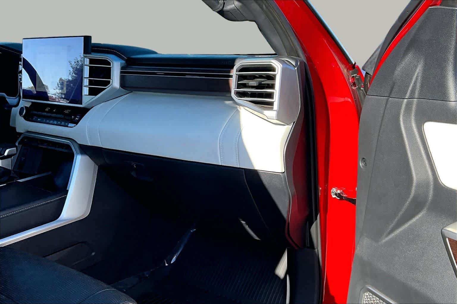 Certified 2025 Toyota Tundra Capstone AWD/4WD image 18