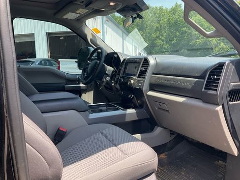 Used 2022 Ford F250 XLT w/ XLT Premium Package AWD/4WD image 11