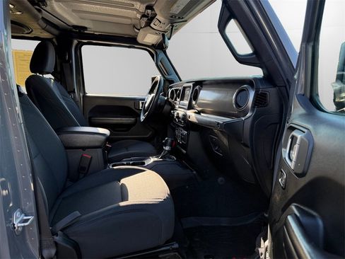Used 2020 Jeep Gladiator Sport w/ Quick Order Package 24S image 15