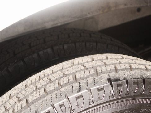 Used 2019 Mercedes-Benz Sprinter 144 Cargo image 33