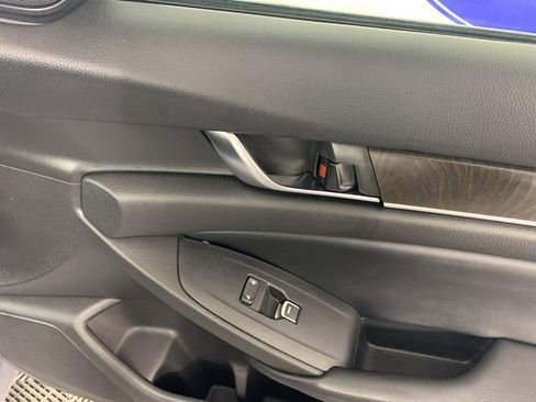 Used 2018 Honda Accord EX-L image 41