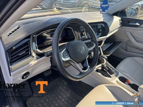 Used 2023 Volkswagen Jetta SE FWD image 14