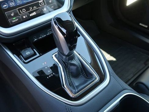 Certified 2025 Subaru Outback Limited w/ Popular Package #2 image 19