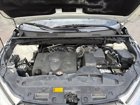 Used 2019 Toyota Highlander XLE image 21