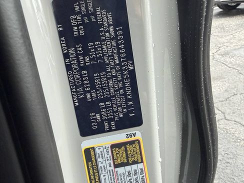 New 2026 Kia Carnival SX w/ SX Dark Edition Package FWD image 34