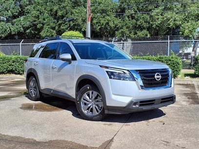 New 2025 Nissan Pathfinder SV