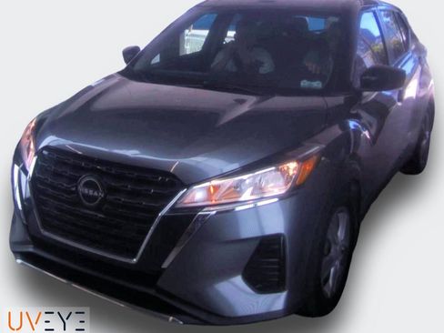 Used 2023 Nissan Kicks S image 1