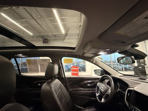 Used 2020 GMC Terrain SLT w/ Preferred Package image 23