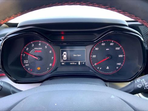 Used 2024 Chevrolet Trax RS w/ Driver Confidence Package FWD image 25