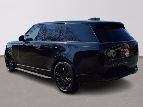 New 2026 Land Rover Range Rover Long Wheelbase SE AWD/4WD image 4