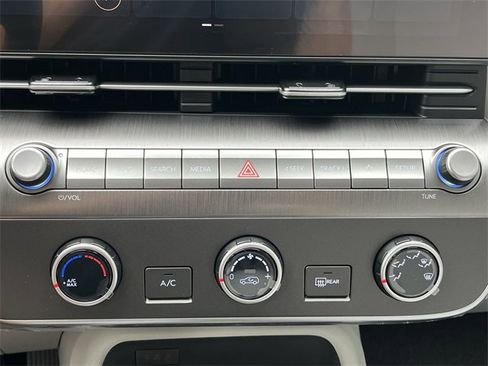 New 2026 Hyundai Kona SE image 6