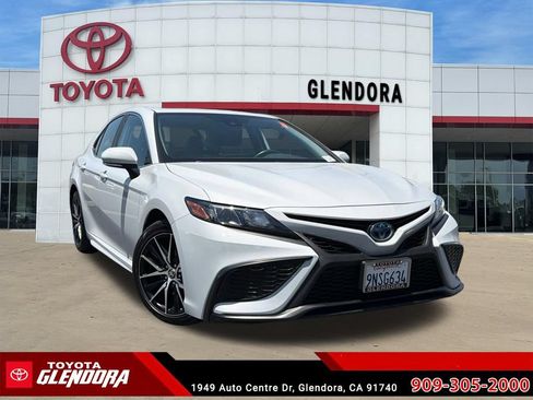 Certified 2022 Toyota Camry SE w/ Audio Upgrade Package FWD image 2