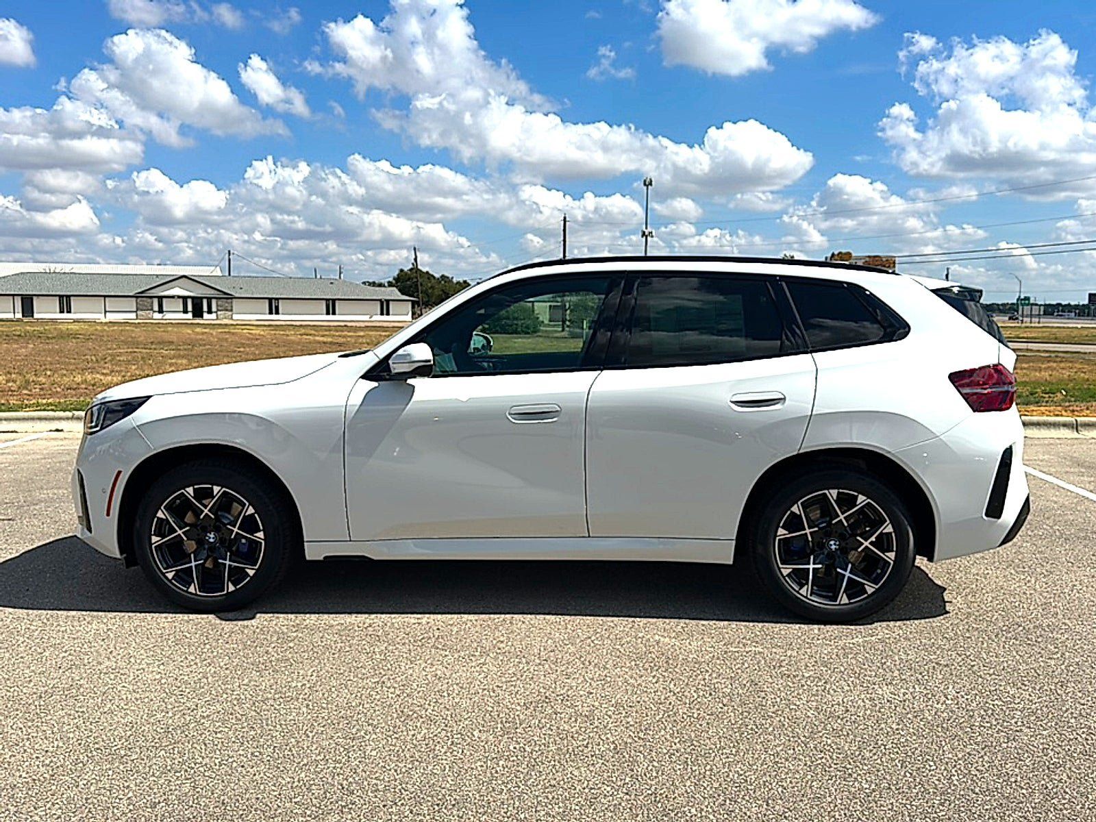 New 2026 BMW X3 xDrive30i w/ M Sport Package AWD/4WD image 5