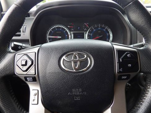 Used 2017 Toyota 4Runner 4WD image 24