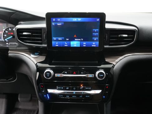 Used 2022 Ford Explorer Limited w/ Equipment Group 301A image 17