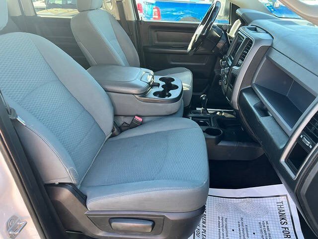 Used 2016 RAM 3500 Tradesman w/ Chrome Appearance Group AWD/4WD image 16