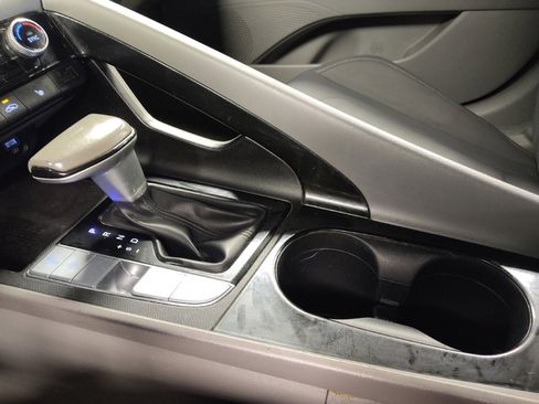 Used 2022 Hyundai Elantra SEL w/ Convenience Package image 26