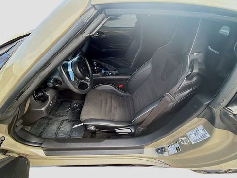 Used 2023 MAZDA MX-5 Miata Club RWD image 18