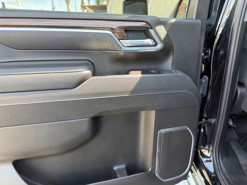 Used 2025 Chevrolet Silverado 2500 LT w/ Convenience Package image 23