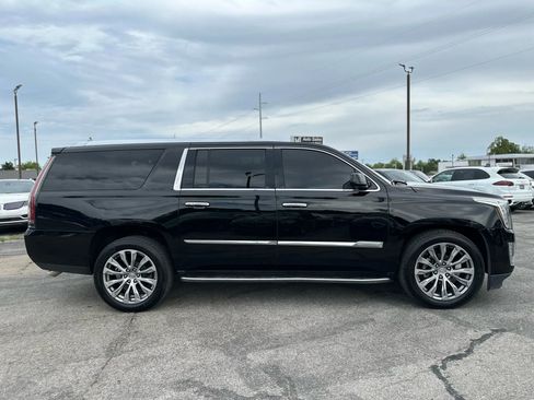 Used 2015 Cadillac Escalade ESV Premium image 5