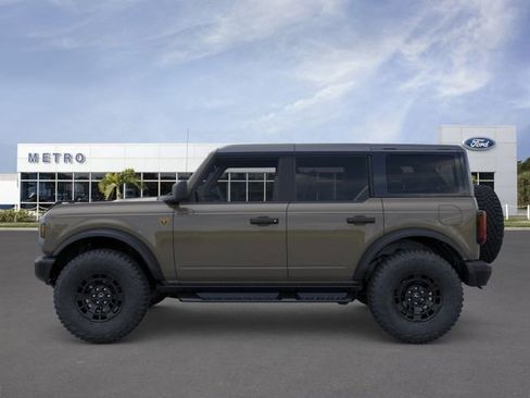New 2026 Ford Bronco Badlands image 3