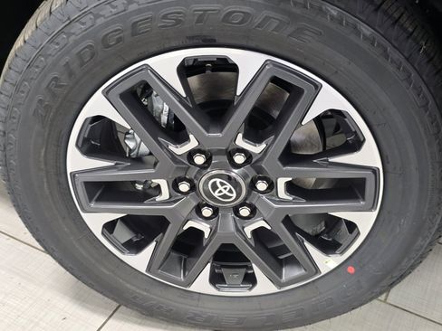 New 2026 Toyota Tundra Limited AWD/4WD image 10