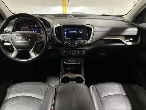 Used 2020 GMC Terrain Denali w/ Denali Premium Package FWD image 10