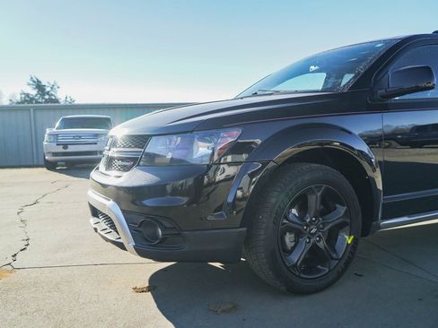 Used 2020 Dodge Journey Crossroad w/ Popular Equipment Group image 27