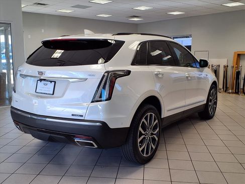 Certified 2023 Cadillac XT5 Sportv w/ Platinum Package image 5