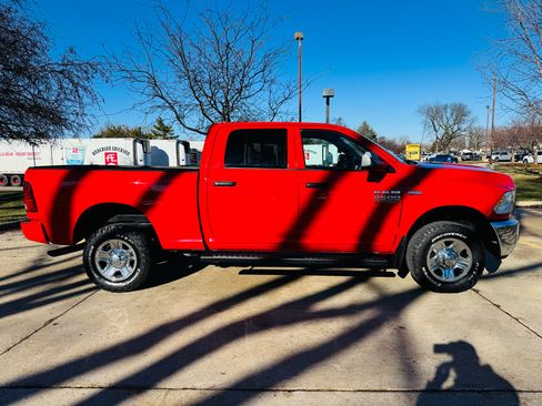 Used 2015 RAM 2500 Tradesman w/ Chrome Appearance Group image 2