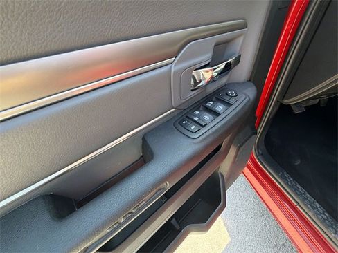 Used 2024 RAM 1500 Classic SLT image 21