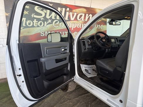 Used 2016 RAM 3500 Tradesman w/ Power & Remote Entry Group image 11