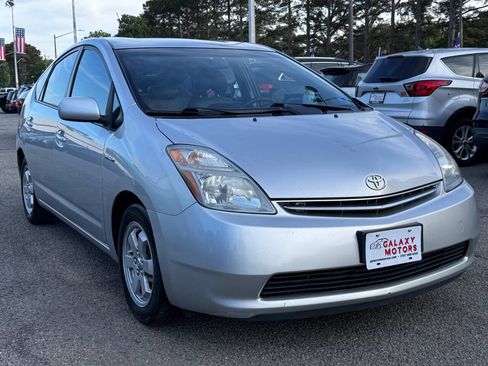 Used 2007 Toyota Prius Touring FWD image 2