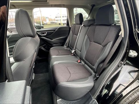 Used 2021 Subaru Forester Premium image 15