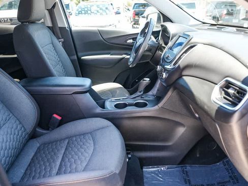 Used 2021 Chevrolet Equinox LT w/ Driver Convenience Package FWD image 16