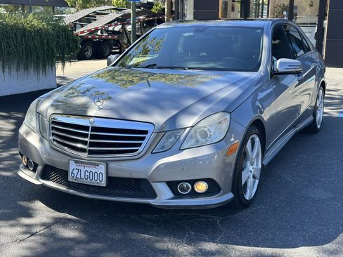 Used 2010 Mercedes-Benz E 350 Sedan image 4