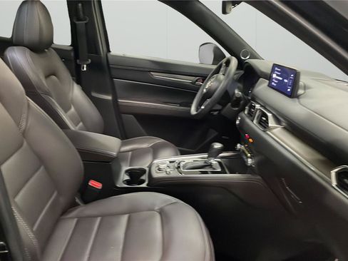 Used 2025 Chevrolet Traverse RS FWD image 14