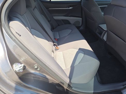 Used 2022 Toyota Camry LE w/ Carpet Mat Package (TMS) FWD image 19