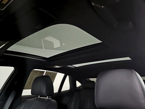 Used 2022 Lexus LS 500 w/ Interior Upgrade Package RWD image 17