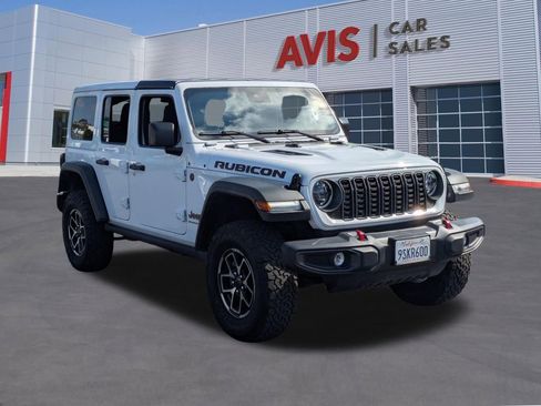 Used 2025 Jeep Wrangler Unlimited Rubicon image 3