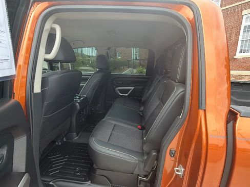 Used 2019 Nissan Titan PRO-4X AWD/4WD image 4