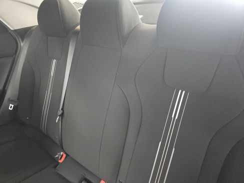 Used 2023 Hyundai Elantra Blue image 25