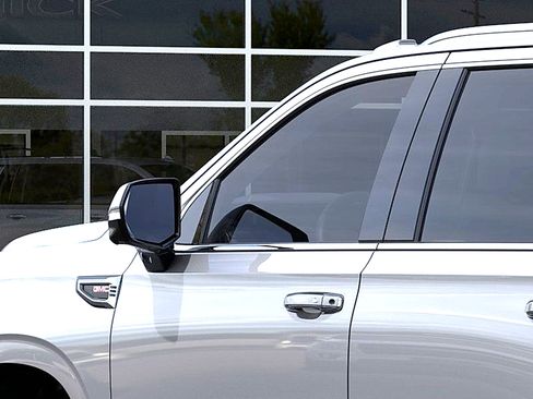 New 2026 GMC Yukon Denali image 12