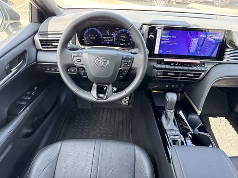 Used 2026 Toyota Camry XSE FWD image 15