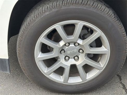 Used 2017 GMC Yukon XL Denali w/ Open Road Package image 10