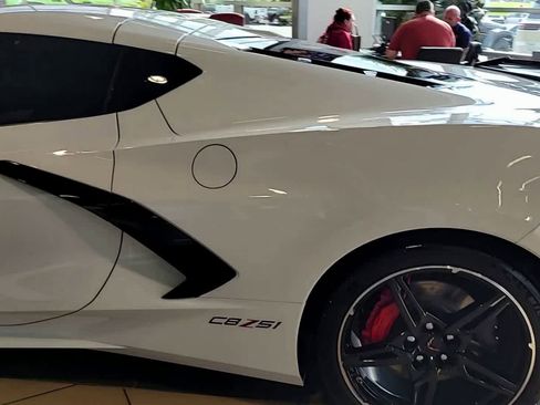 Used 2023 Chevrolet Corvette Stingray Preferred Cpe w/ Z51 Performance Package image 9