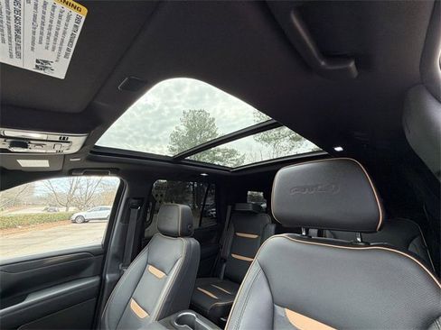 Used 2023 GMC Yukon AT4 w/ AT4 Premium Plus Package image 22