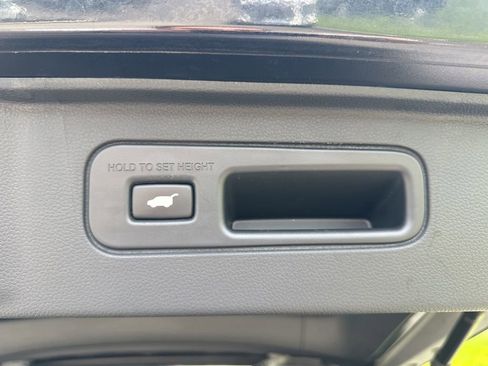 Used 2023 Honda Pilot Elite image 13