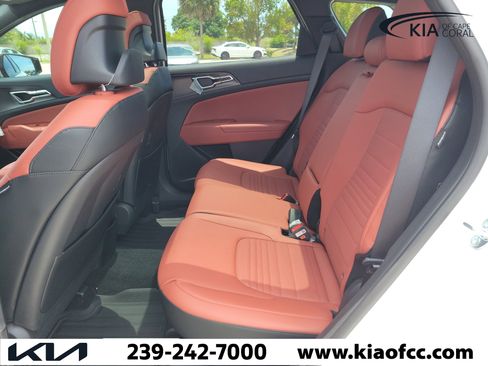 New 2026 Kia Sportage SX FWD image 12