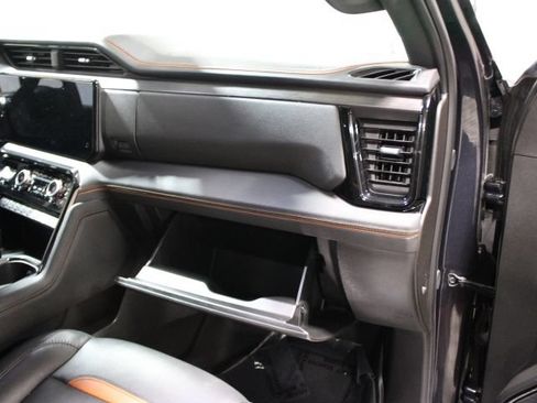 Used 2025 GMC Sierra 2500 AT4 AWD/4WD image 28